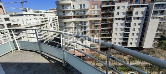 1 chambre Appartement à Courbevoie, France No. 167624 2