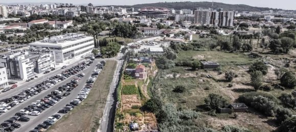 360m² Warehouse in Lisbon, Portugal No. 75065 4