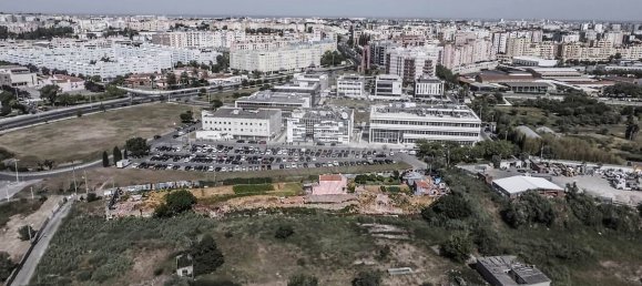 360m² Warehouse in Lisbon, Portugal No. 75065 5