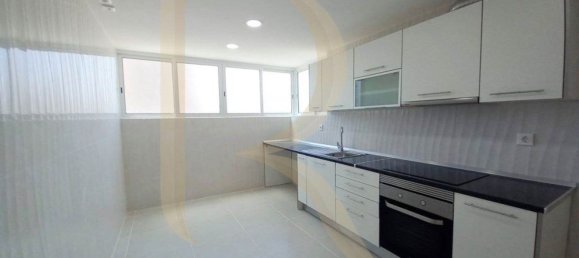 3 bedrooms Apartment in Corroios, Portugal No. 91788 5
