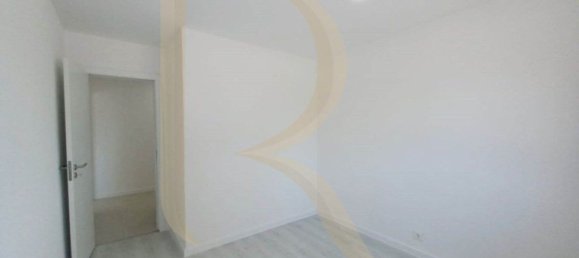 3 bedrooms Apartment in Corroios, Portugal No. 91788 17