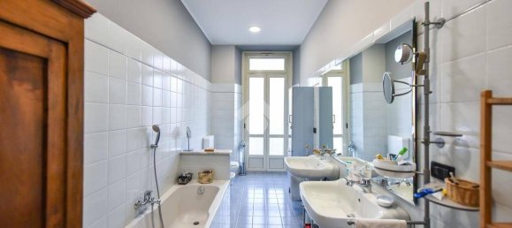 3 غرف نوم شقة في Turin, Italy رقم 58363 34