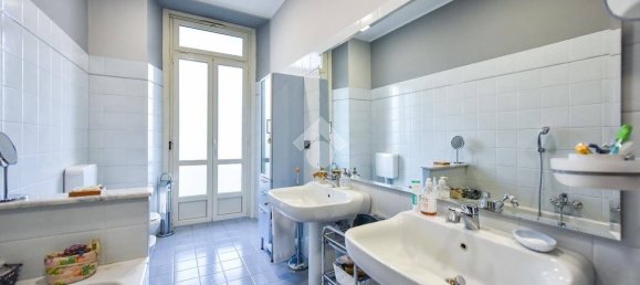 3 غرف نوم شقة في Turin, Italy رقم 58363 35