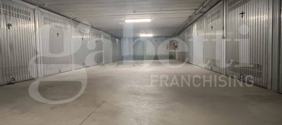 15m² Garage in Milan, Italy No. 279098 4