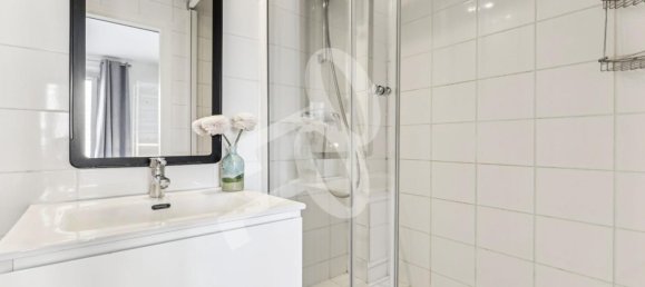 1 bedroom Apartment in Paris, France No. 344536 9