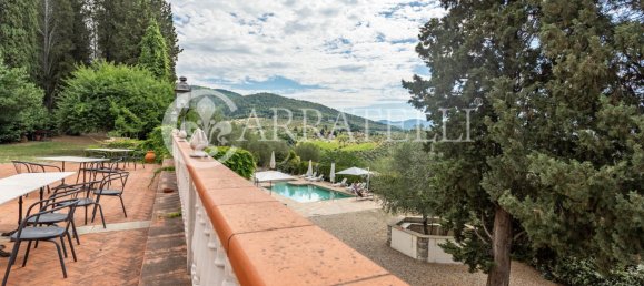 Вилла с 22 спальнями в Понтассьеве, Италия № 79707 16