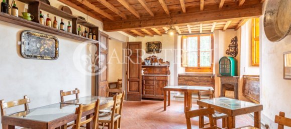 Вилла с 22 спальнями в Понтассьеве, Италия № 79707 4