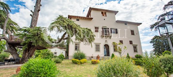 Вилла с 22 спальнями в Понтассьеве, Италия № 79707 33