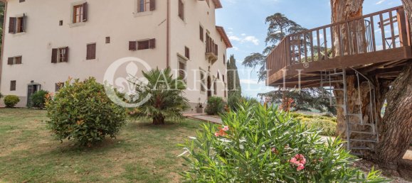 Вилла с 22 спальнями в Понтассьеве, Италия № 79707 18