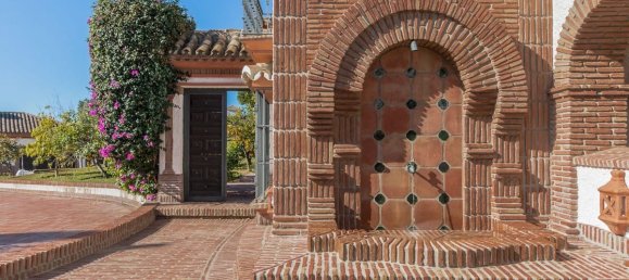 4 bedrooms Villa in Marbella, Spain No. 52953 5