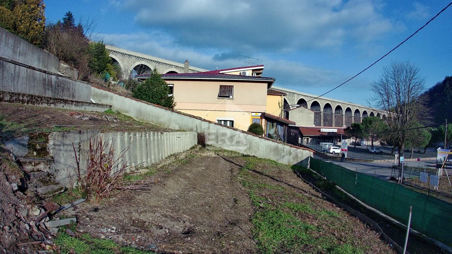  Land in Tarare, France No. 200105