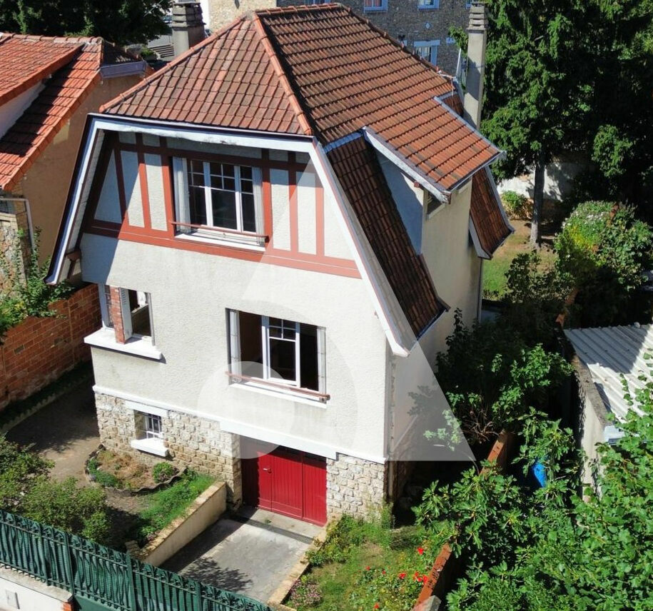 2 bedrooms House in Eaubonne, France No. 352698