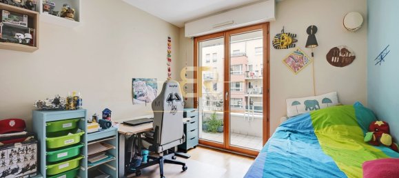 3 bedrooms Apartment in Paris, France No. 164420 11