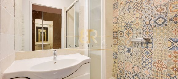 3 bedrooms Apartment in Paris, France No. 164420 12