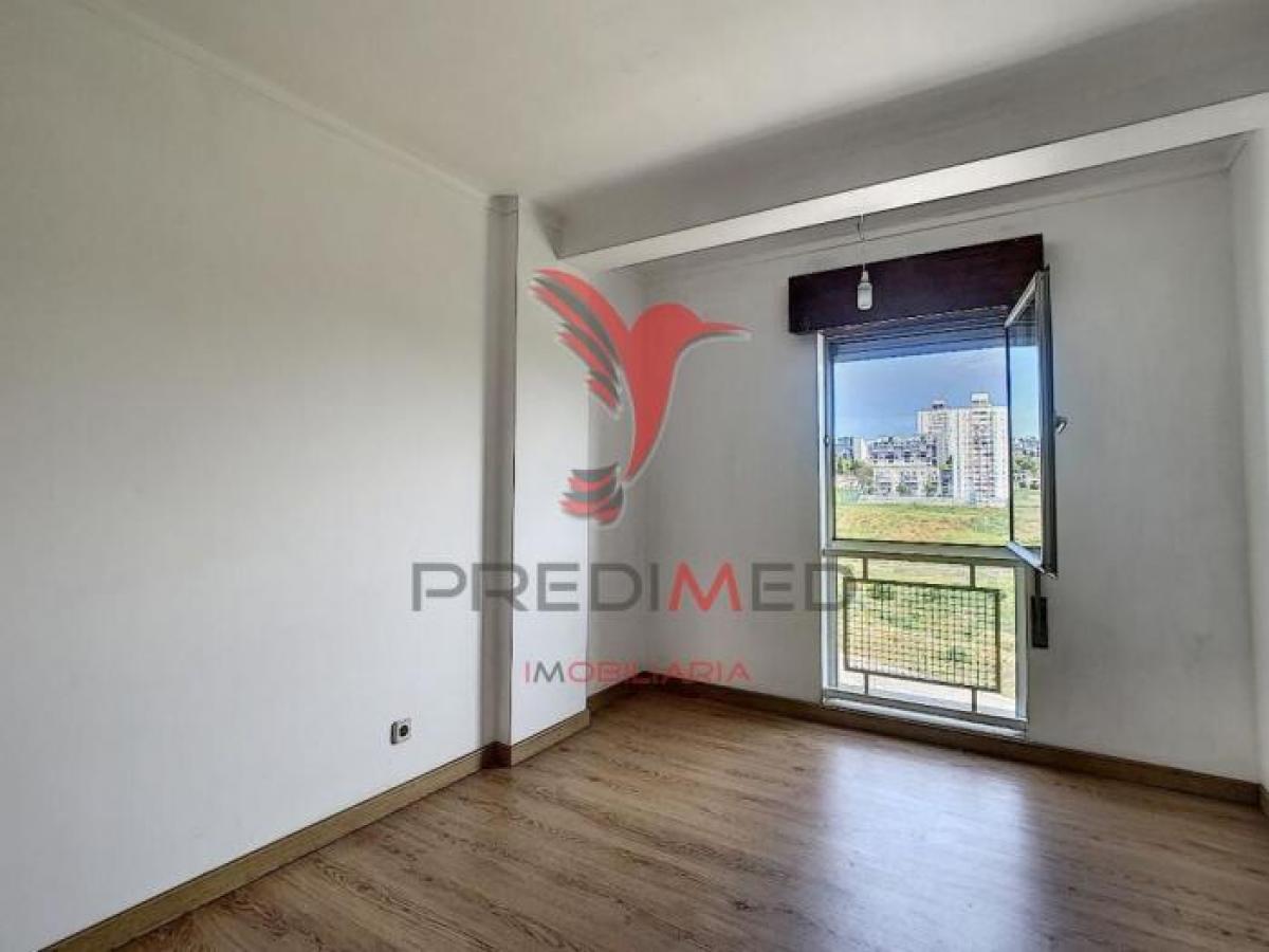 2 bedrooms Apartment in Lisbon, Portugal No. 6215