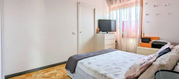 6 rooms Villa in Carrara, Italy No. 45692 32