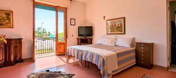 6 rooms Villa in Carrara, Italy No. 45692 26