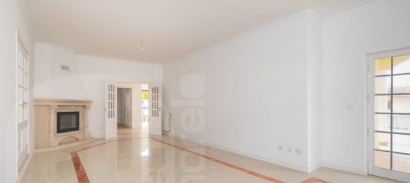 4 bedrooms House in Corroios, Portugal No. 89648 17