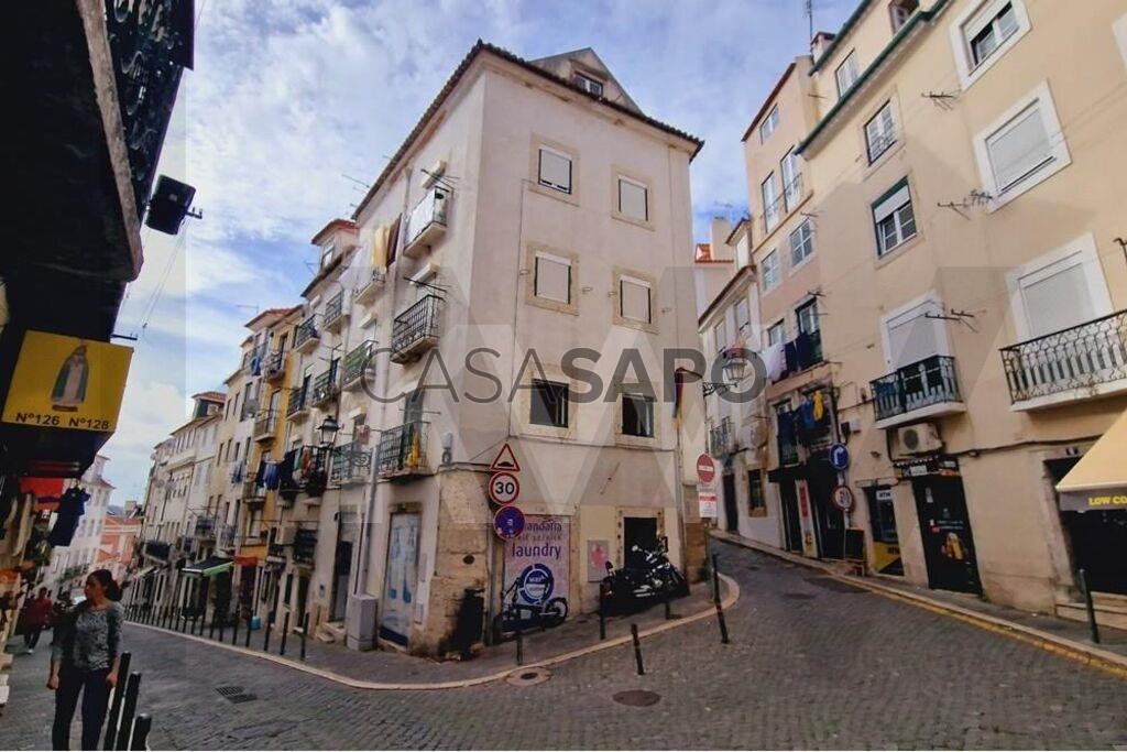 633m² Building in Lisbon, Portugal No. 273214