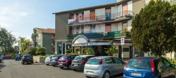 2 bedrooms Apartment in Mascalucia, Italy No. 123509 2