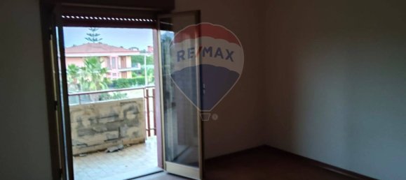 5 rooms Apartment in Giarre, Italy No. 266279 15