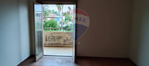 5 rooms Apartment in Giarre, Italy No. 266279 10