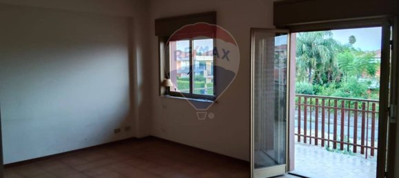 5 rooms Apartment in Giarre, Italy No. 266279 8