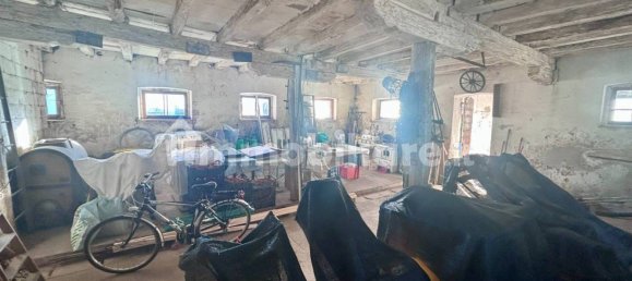 238m² Warehouse in Santa Lucia di Piave, Italy No. 171539 4