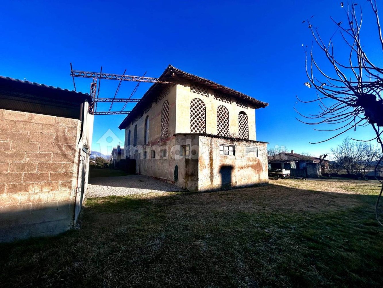 238m² Warehouse in Santa Lucia di Piave, Italy No. 171539