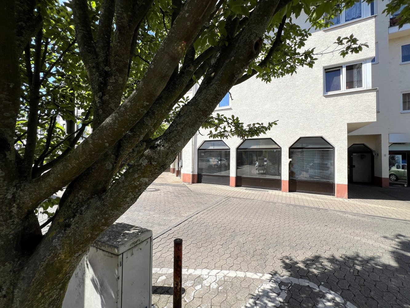 1 room Commercial property in Offenbach, Germany No. 274886