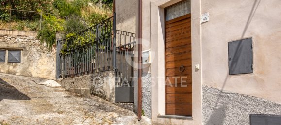 Квартира с 2 спальнями в Сполето, Италия № 291783 2