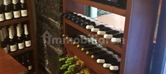 2 rooms Commercial property in Genoa, Italy No. 206214 2