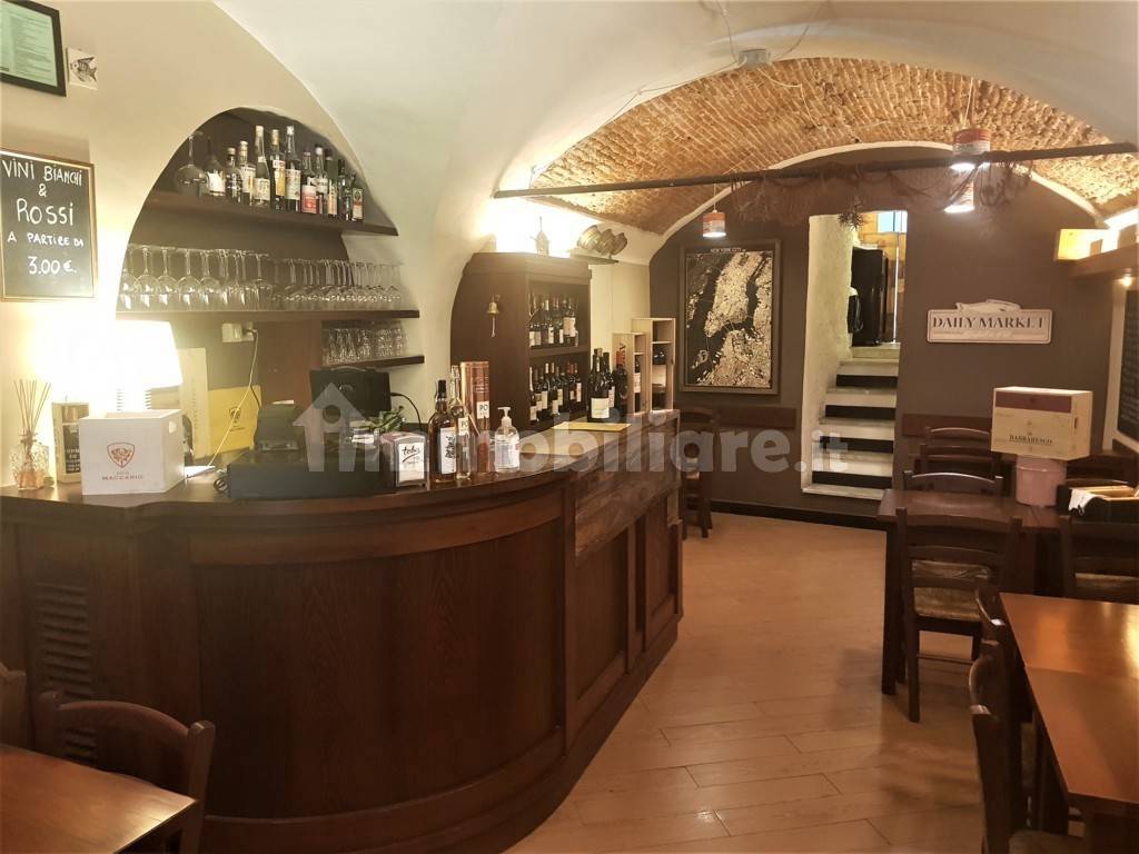 2 rooms Commercial property in Genoa, Italy No. 206214