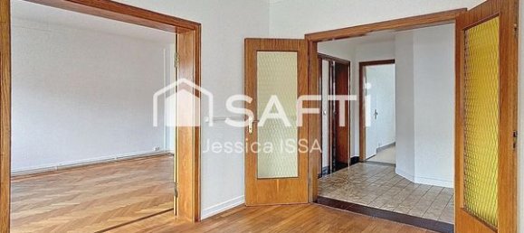 Apartamento de 3 dormitorios en Forbach, France No. 153835 4