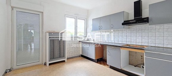 Apartamento de 3 dormitorios en Forbach, France No. 153835 8