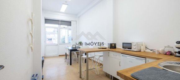 9 bedrooms Building in Porto, Portugal No. 145277 11