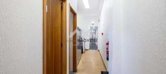 9 bedrooms Building in Porto, Portugal No. 145277 9