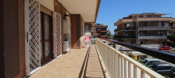 Квартира с 3 спальнями в Помеция, Италия № 359949 6