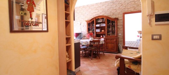 Квартира с 3 спальнями в Помеция, Италия № 359949 7