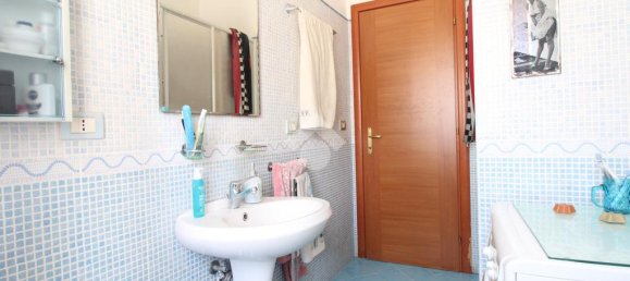 Квартира с 3 спальнями в Помеция, Италия № 359949 28