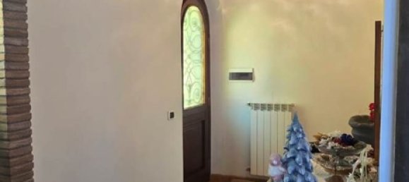 6-Zimmer Wohnung in Monte Romano, Italy, Nr. 303406 2