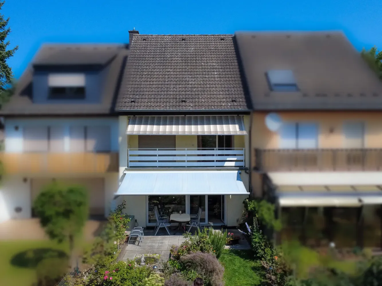 3 bedrooms Townhouse in Wiesbaden, Germany No. 327875