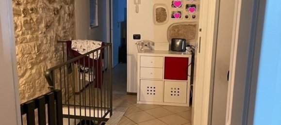 4 rooms House in Carrara, Italy No. 48136 5