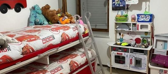 4 rooms House in Carrara, Italy No. 48136 9