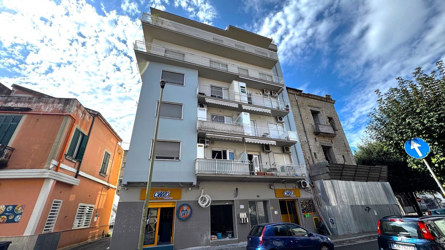 Apartamento de 3 dormitorios en Pomigliano d'Arco, Italy No. 337832