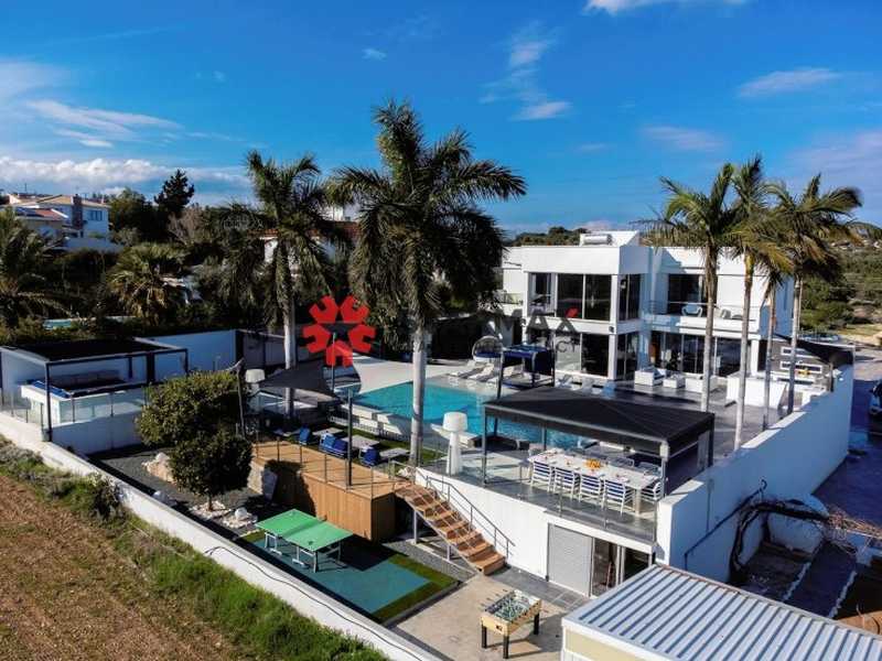 Вилла с 5 спальнями в Айя Напа, Кипр № 80751