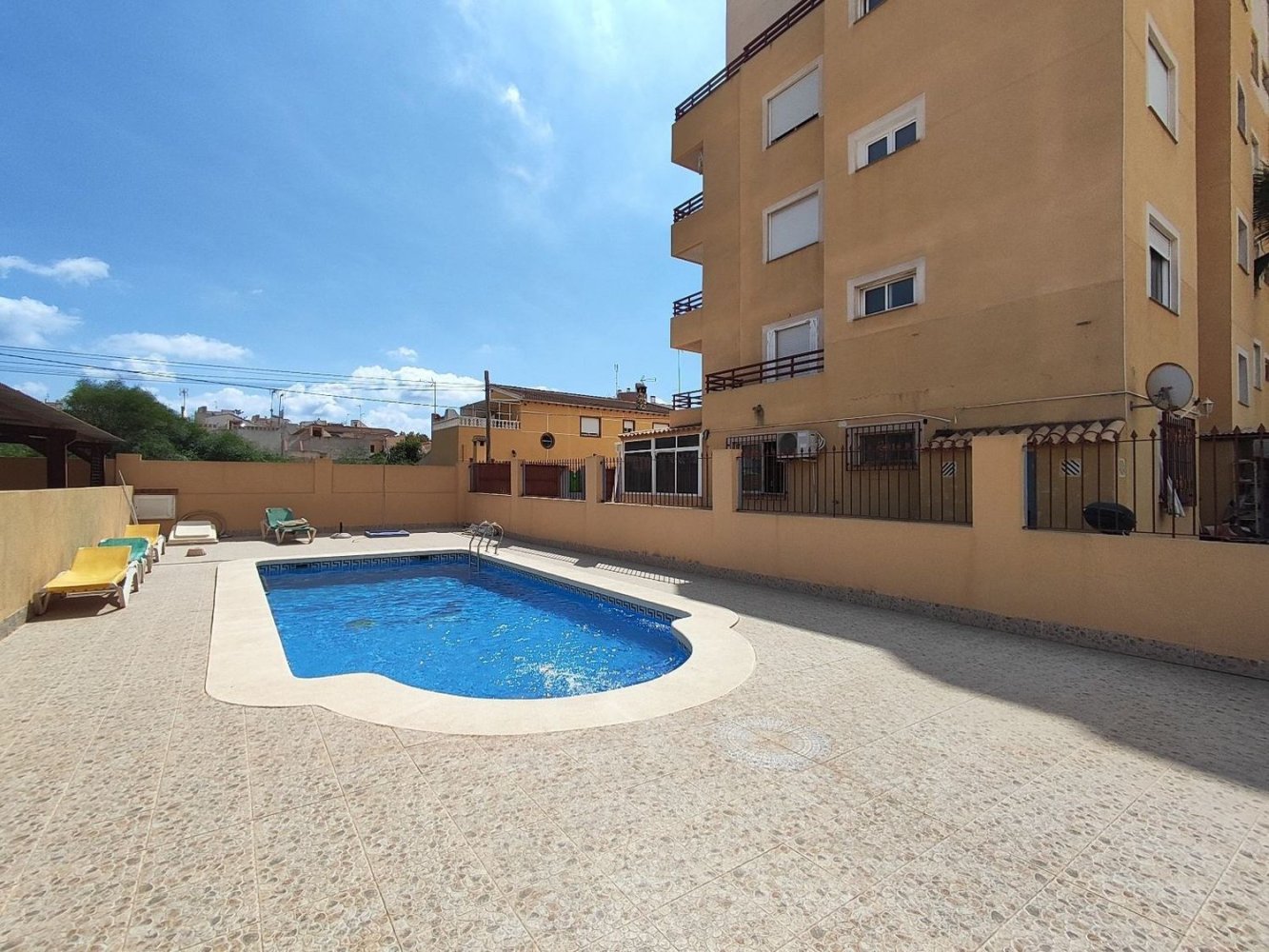 Квартира с 2 спальнями в Торревьеха, Испания № 159960