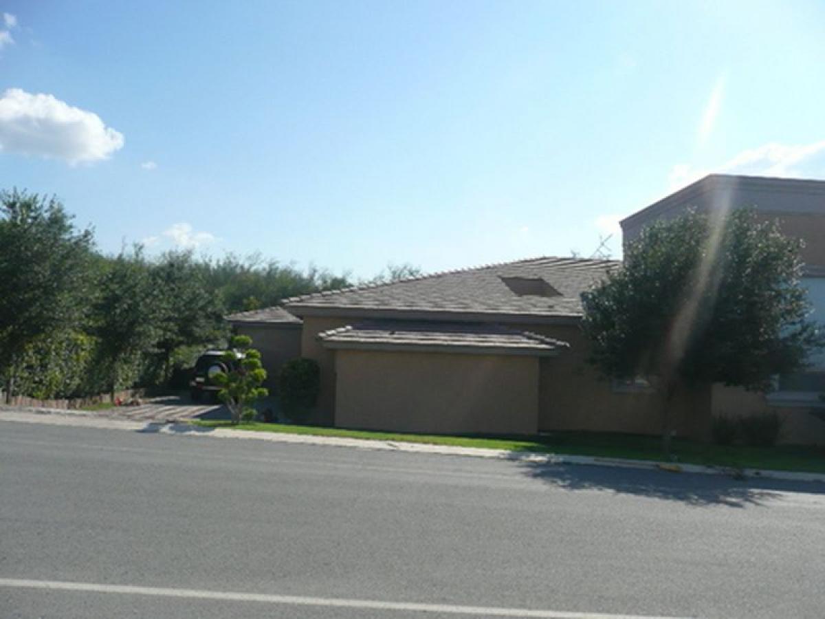 3 bedrooms House in Nuevo Leon, Mexico No. 174277