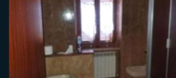 3 rooms Apartment in Frontone, Italy No. 11064 2