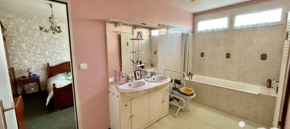 3 bedrooms Apartment in Compiegne, France No. 152043 8